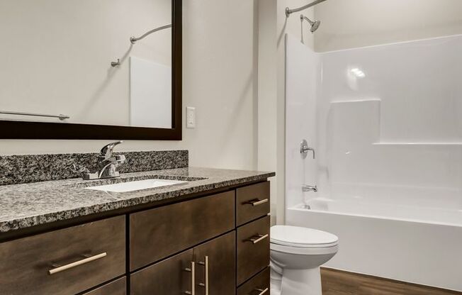 Studio, 1 bath, 678 sqft, $1,406, Unit 214