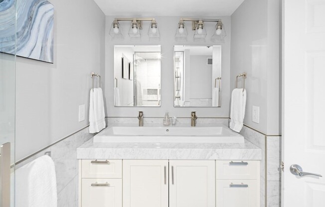 3 beds, 2 baths, 1,431 sqft, $7,950, Unit 1801