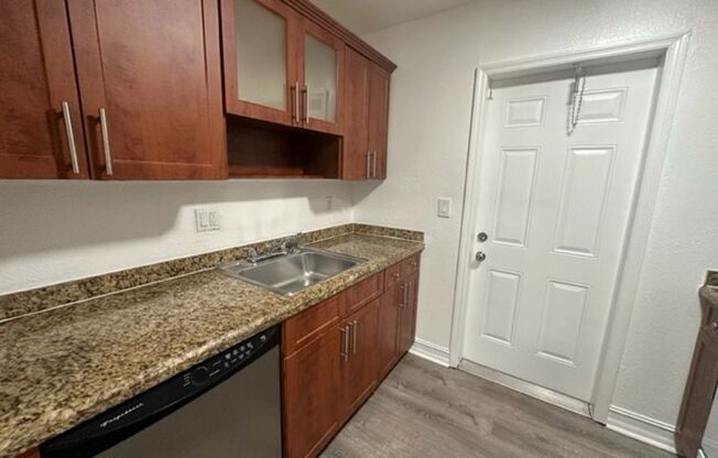 2 beds, 2 baths, 1,050 sqft, $1,995, Unit 103