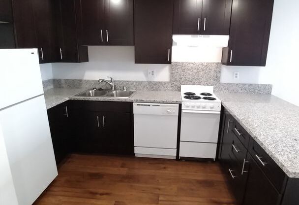 1 bed, 1 bath, 500 sqft, $1,995, Unit 105