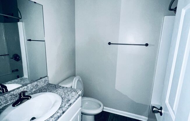 2 beds, 2 baths, 1,050 sqft, $1,075, Unit 4067-A