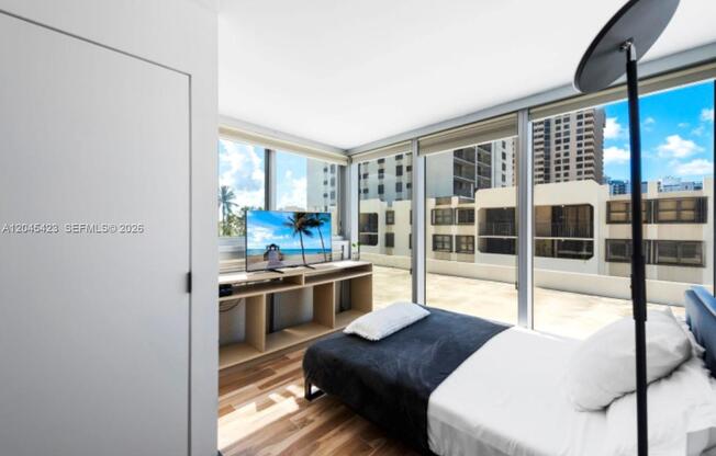 2655 Collins Ave