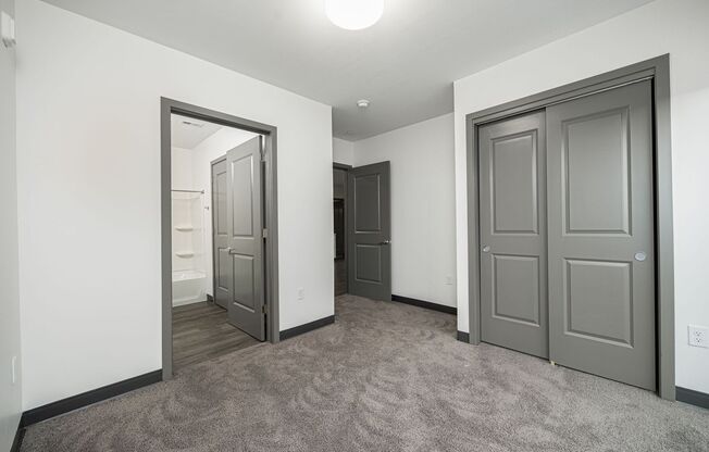 2 beds, 2 baths, 982 sqft, $1,700, Unit 804
