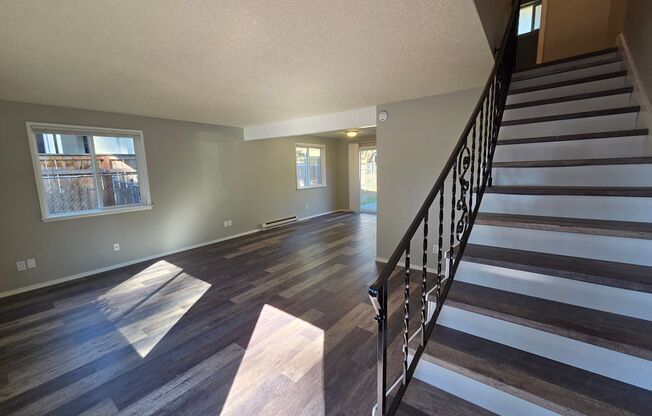 5115 (SAMAVI LLC) New England Townhomes
