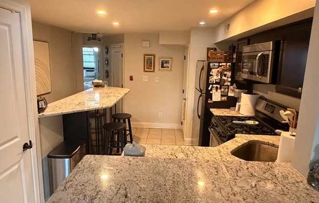 1437 E PASSYUNK AVE