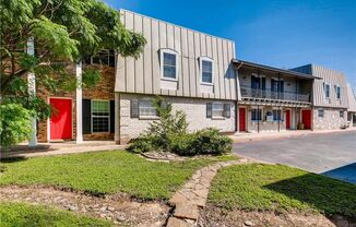 Central Austin Private Lifestyle!