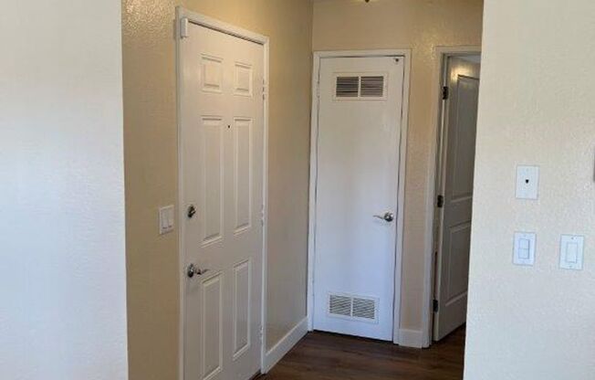 Remodeled 1 Bedroom Condo Fairfield *Star Rentals