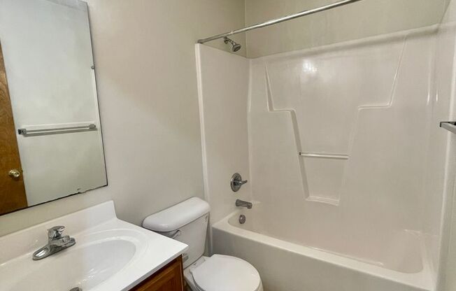 3 beds, 2 baths, $1,500