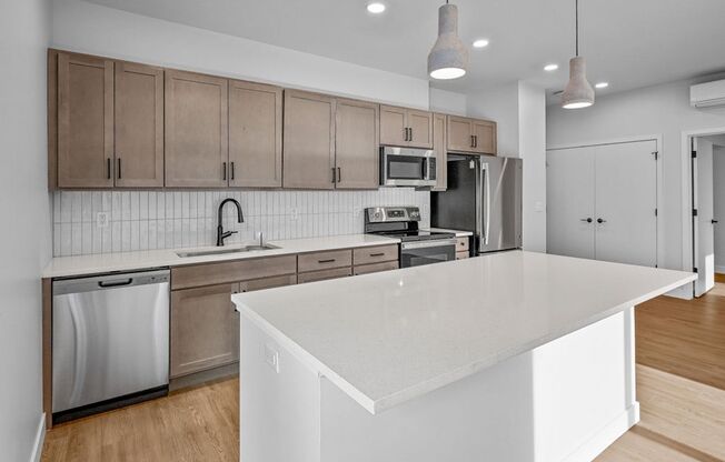 2 beds, 2 baths, 960 sqft, $2,250, Unit 514