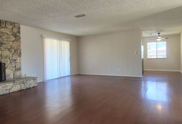 Spacious 3BD 2BA Home, 2-Car Garage, Huge Backyard, Washer/Dryer Hook-Ups
