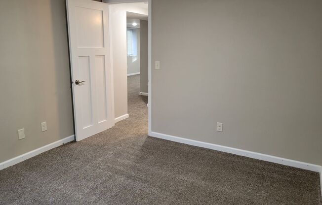 2 beds, 1 bath, $1,200, Unit Apt #2