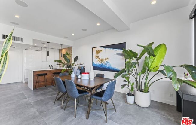 1 bed, 2 baths, 893 sqft, $4,999, Unit 1905