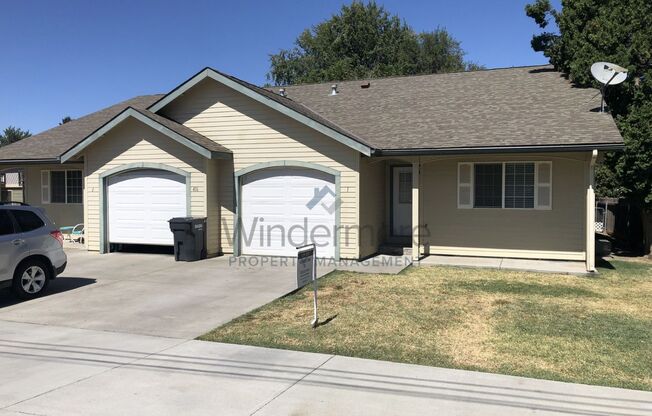 3 beds, 2 baths, 1,400 sqft, $2,100