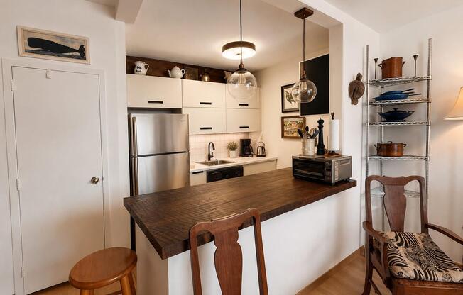1 bed, 1 bath, 750 sqft, $3,150, Unit 14T