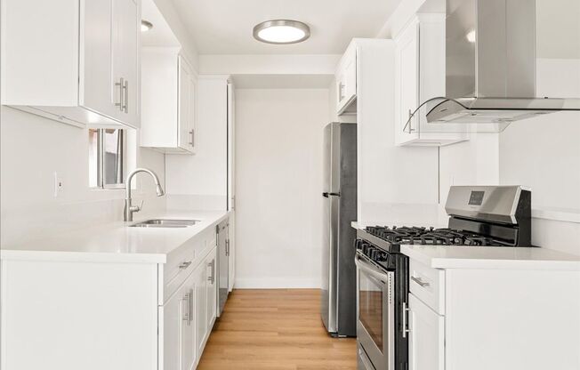 110 N CEDAR AVE