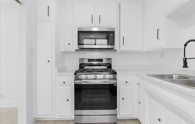 1952 S. Holt Avenue Unit #5