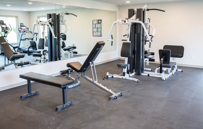 2 beds, 1 bath, 850 sqft, $1,300, Unit 47