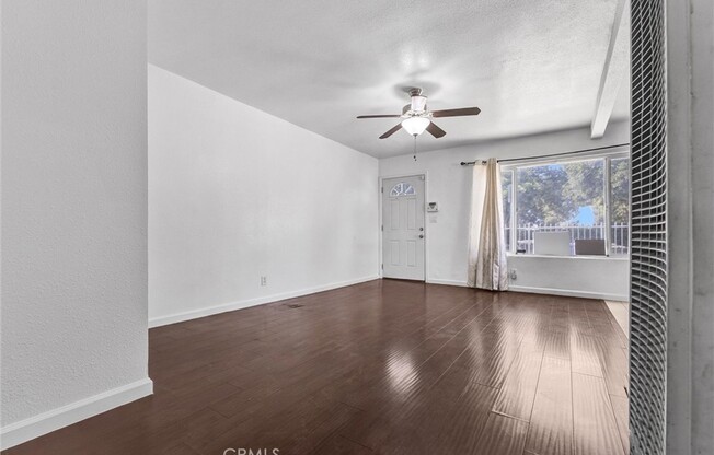 1401 E 118 ST