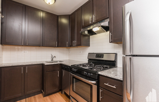 516 W Cornelia Ave #