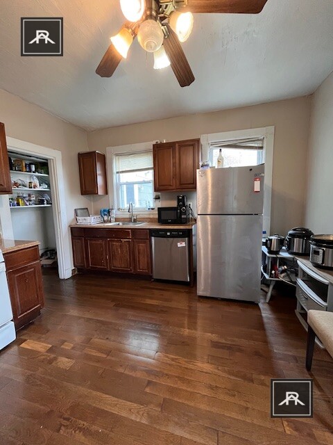 77 Walnut St #3