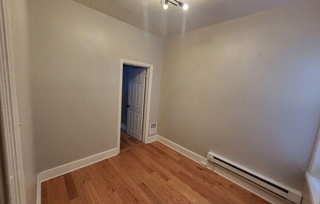 3 beds, 1 bath, 1,148 sqft, $1,300, Unit 4856 Merion Ave