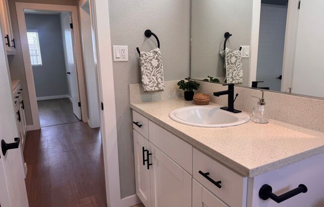 2 beds, 1.5 baths, 740 sqft, $2,950, Unit 2225-E