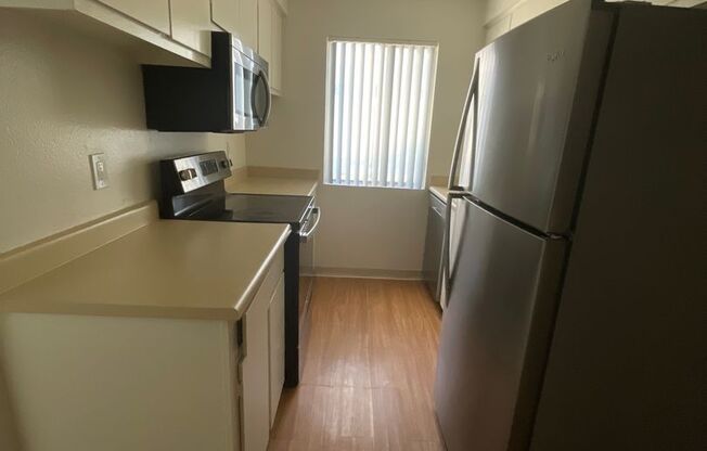 1 bed, 1 bath, 592 sqft, $925, Unit 17