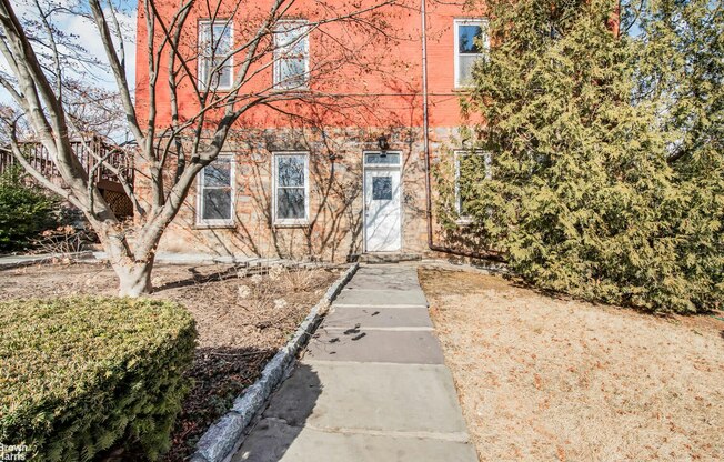 253 W 256 ST