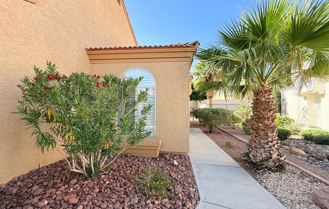 Wonderful South Shores single-family house with 3 bedrooms and 3 bathrooms