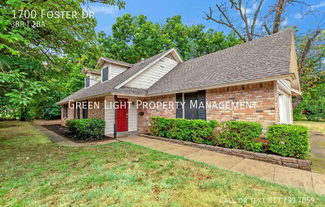 1700 FOSTER DR
