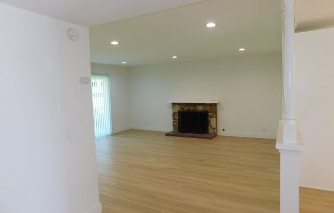 Stunning 4BD, 2.5 BA, 1 Story Single Family Home in Fountain Valley