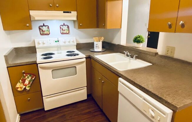 2 beds, 1 bath, 850 sqft, $1,199, Unit 14