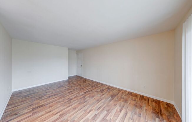 2 beds, 1 bath, 830 sqft, $1,099, Unit 8625C