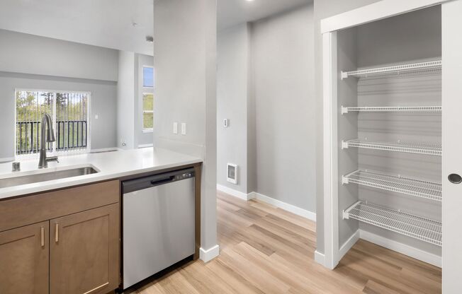 Studio, 1 bath, 523 sqft, $1,575, Unit 211