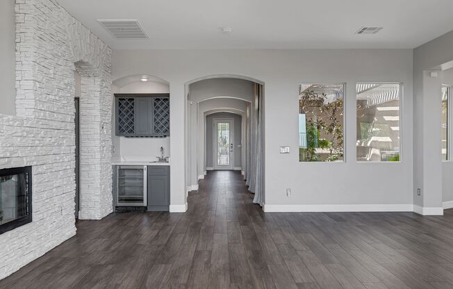 3 beds, 3.5 baths, $5,295