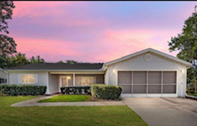 Enjoy the Sunset and Serenity in Spruce Creek