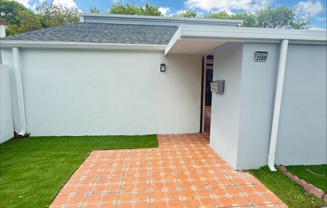2560 SW 122 CT