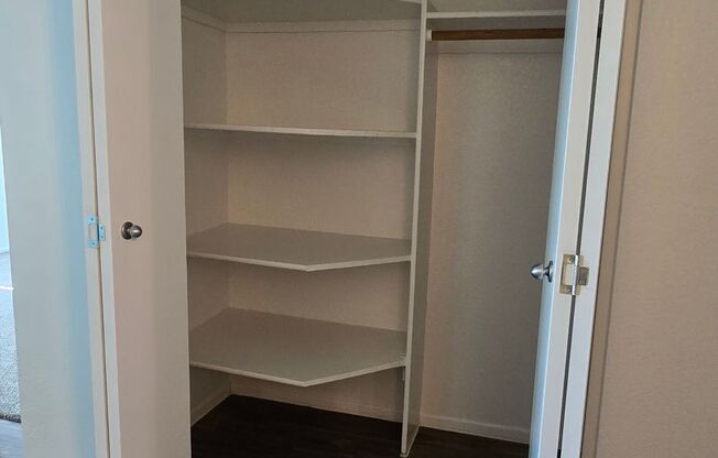 2 beds, 2 baths, 900 sqft, $1,300, Unit 2062