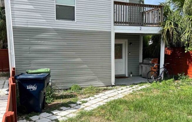 4 beds, 2 baths, 1,200 sqft, $3,800, Unit 205 W Frances Unit 2