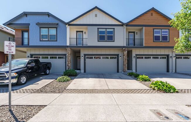 ASK ABOUT OUR AUGUST MOVE IN SPECIAL: Spacious Two-Story Townhome 3 bedroom 2.5 bath