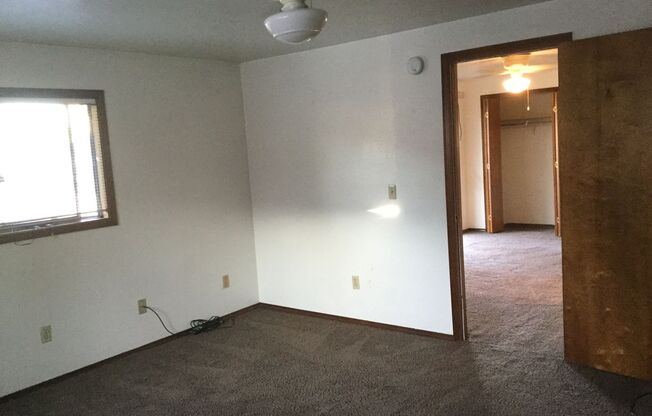 2 beds, 1 bath, $1,725