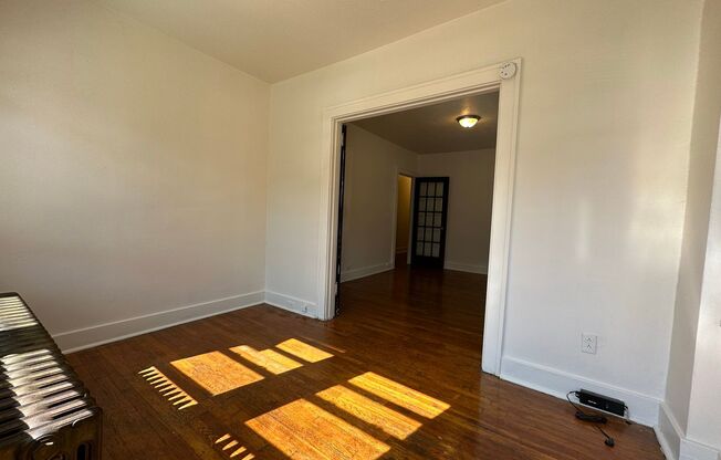 1 bed, 1 bath, $1,010, Unit 235 1/2