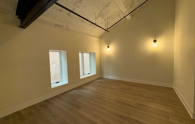 1 bed, 1.5 baths, 689 sqft, $3,375, Unit 208