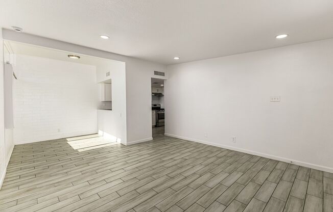 6708 E. Cheery Lynn Rd.