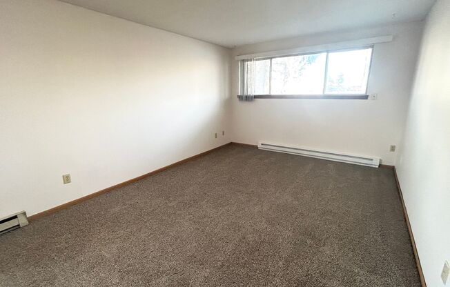 2 beds, 1 bath, 780 sqft, $835, Unit 2542-102