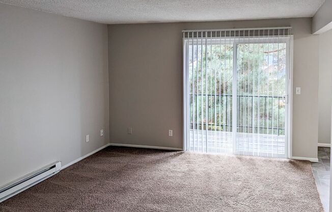 1 bed, 1 bath, 648 sqft, $1,095, Unit 09