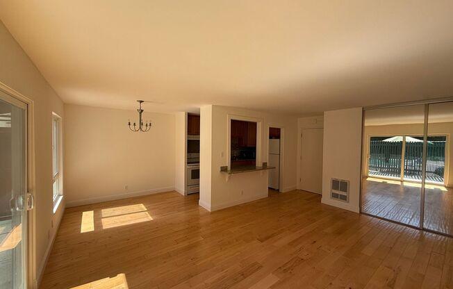 800 N Delaware Street - Woodlake Condos