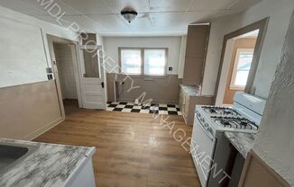 2 Bedroom 1 Bath Apartment w/ Basement