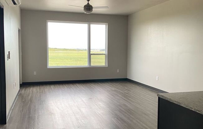 1 bed, 1 bath, 641 sqft, $1,325, Unit 322