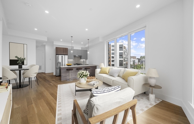 218 220 OLD COLONY AVE